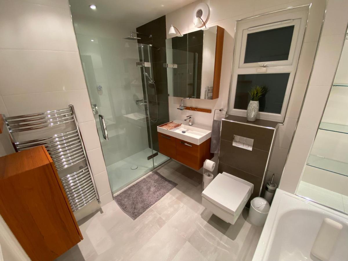 Private Rooms In Excellent Family House ,Zone 2 London Luaran gambar