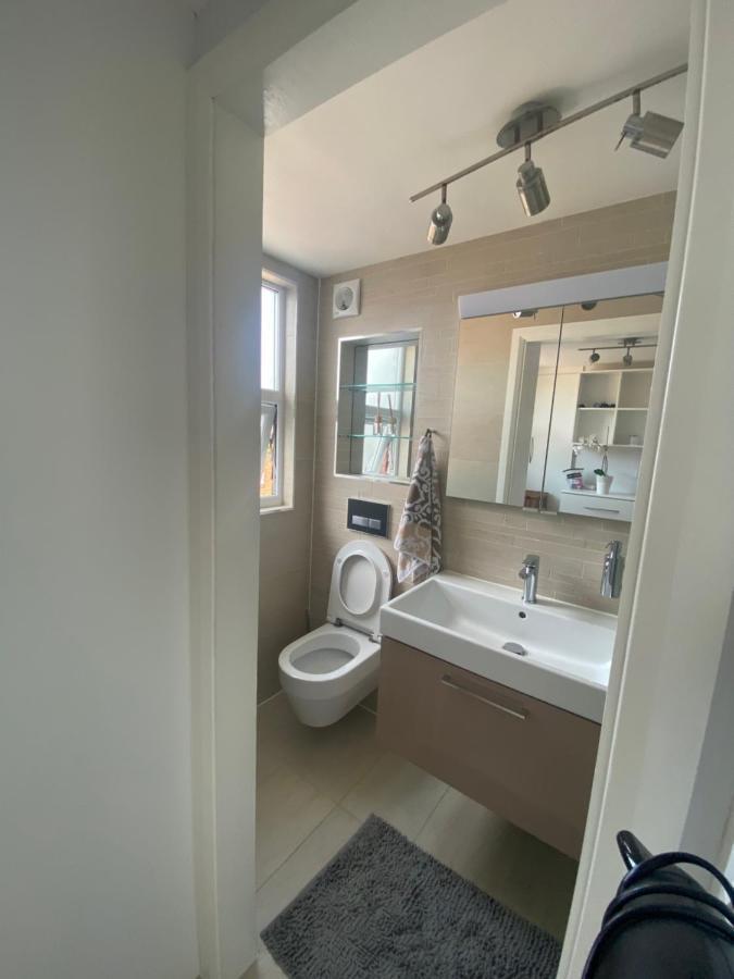Private Rooms In Excellent Family House ,Zone 2 London Luaran gambar