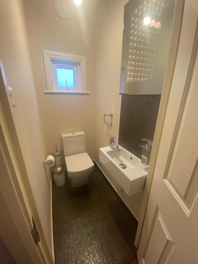 Private Rooms In Excellent Family House ,Zone 2 London Luaran gambar